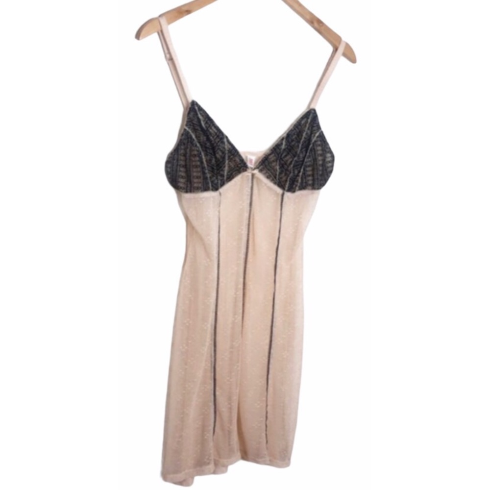 JLo Blush/Black Lace Nightgown Size Small